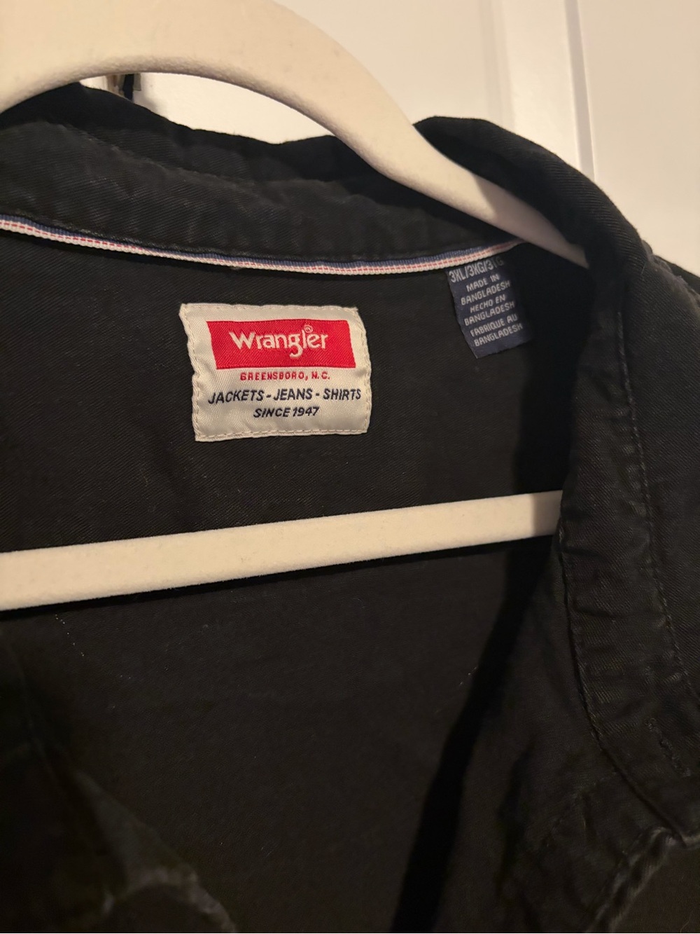 Wrangler Black Shirt Jacket with Red Logo Patch - Picture 2 of 4